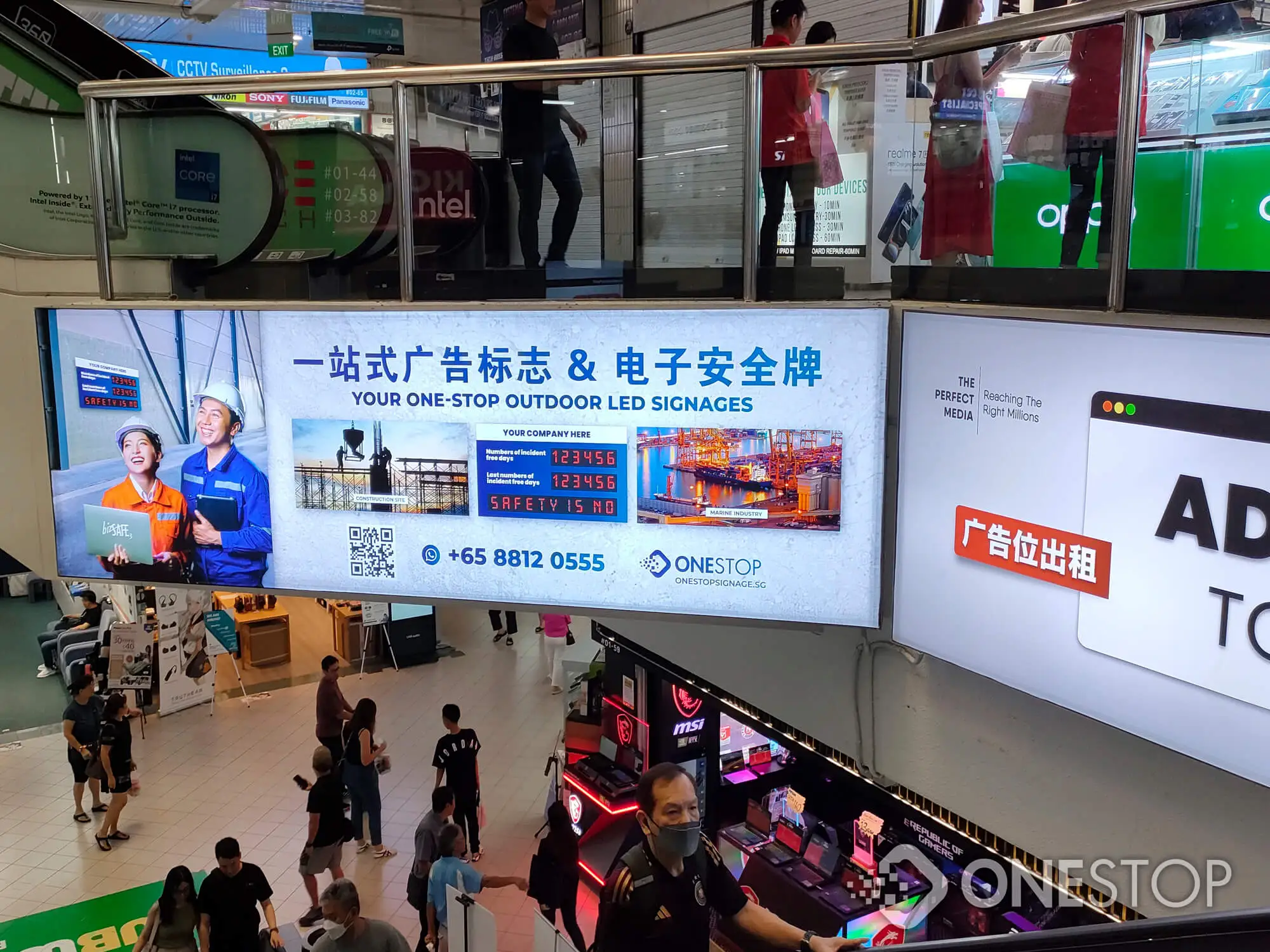 Large Format LED — Raffles Place